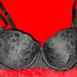 Victoria's Secret black w/lace lightly padded black bra size 34DD